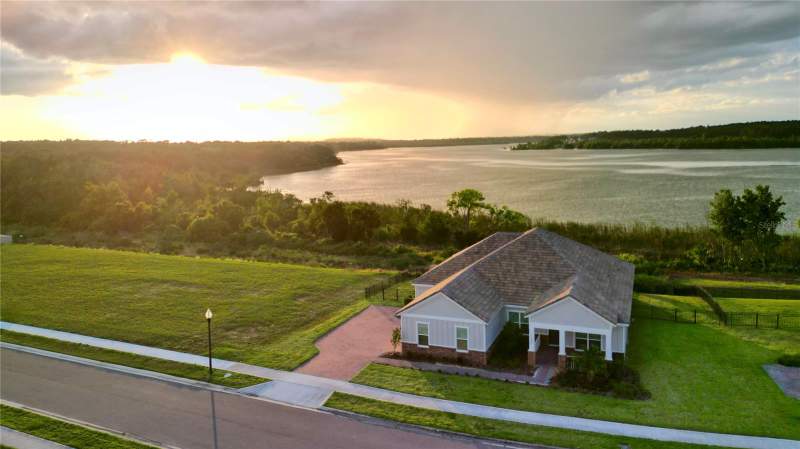 4 bedroom Single Family Residence at 17854 Hither Hills Circle, Lake Apopka Sound Ph 1, Winter Garden — photo 2
