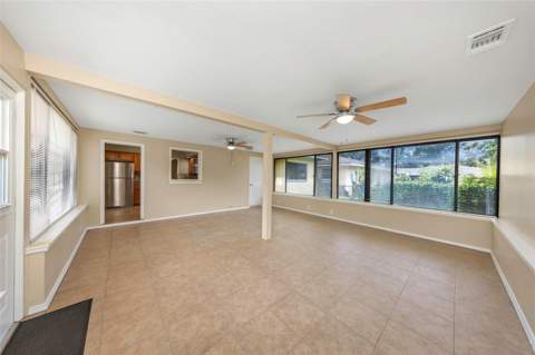 210 S Saturn Avenue, Clearwater FL - photo 7 of 22