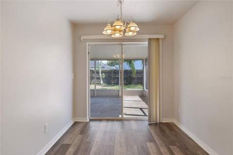 7456 Oxford Garden Circle, Apollo Beach FL - photo 7 of 24