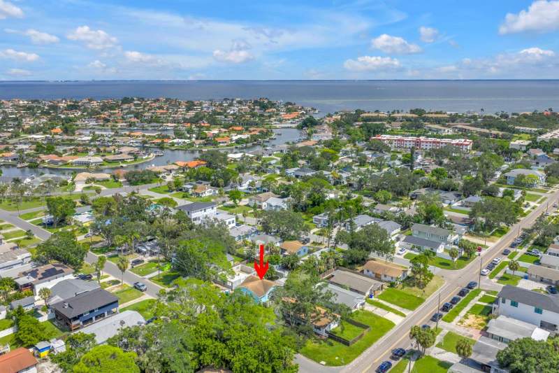 4 bedroom Single Family Residence at 1820 Montana Avenue, Shoreacres Center, St Petersburg — photo 3