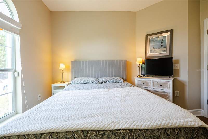 4 bedroom Single Family Residence at 1908 W Nassau Street, Benjamins 2nd Add To Wes, Tampa — photo 5