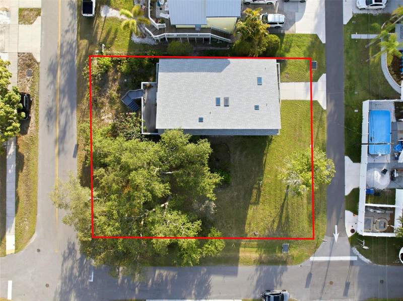 2 bedroom Single Family Residence at 110 Georgia Ave. Avenue, Crystal Beach Rev, Crystal Beach — photo 2