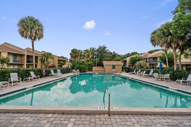 2 bedroom Townhouse at 856 Park Lake Circle #51, Park Lake Twnhs, Maitland — photo 4