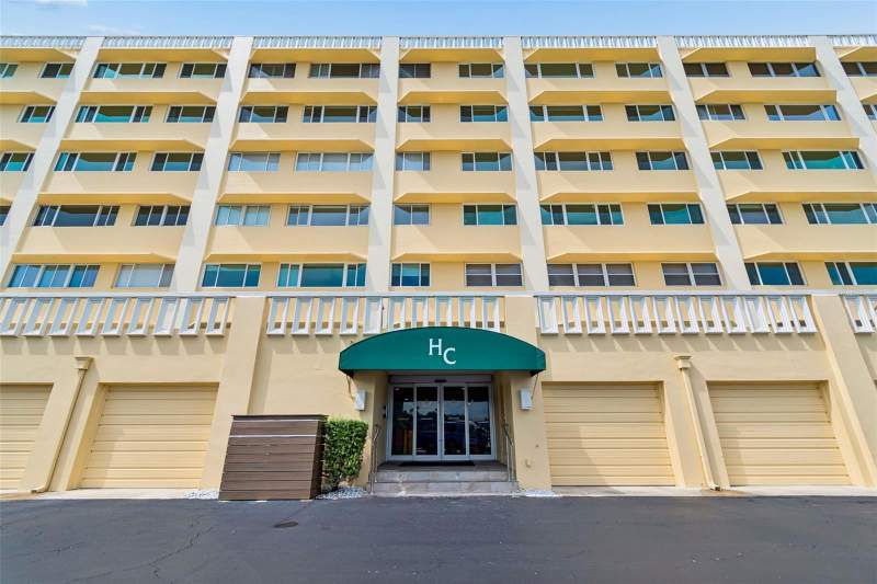 1 bedroom Condominium at 100 Bluff View Drive #509C, Harbour Club Condo 3, Belleair Bluffs — photo 3