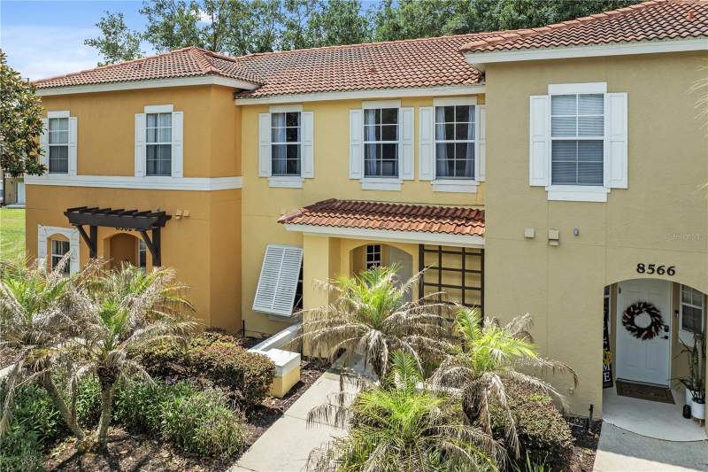 3 bedroom Townhouse at 8564 CRYSTAL COVE LOOP, EMERALD ISLAND RESORT PH 2, KISSIMMEE — photo 1