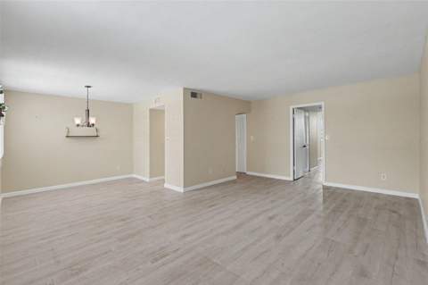 4720 Locust Street #206, St Petersburg FL - photo 6 of 34