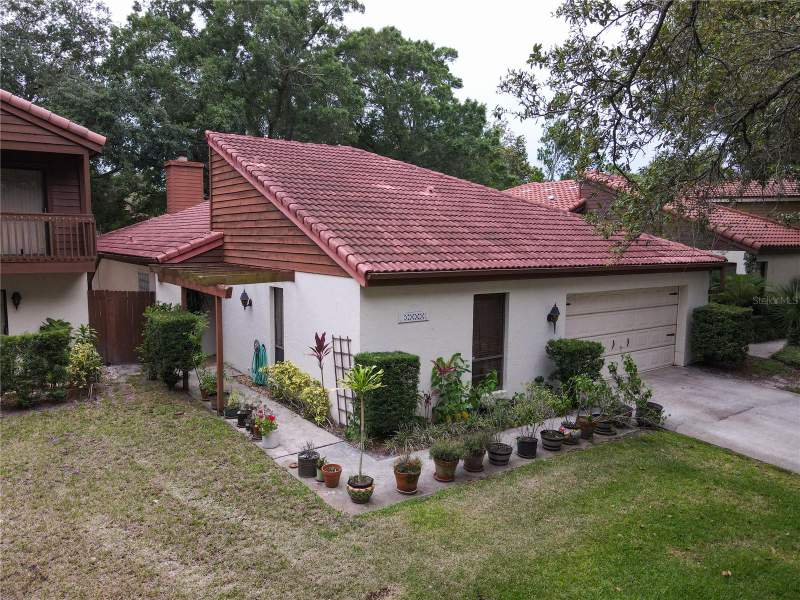 3 bedroom Single Family Residence at 1053 W PEBBLE BEACH CIRCLE, COUNTRY CLUB VILLAGE UNIT 1, WINTER SPRINGS — photo 1
