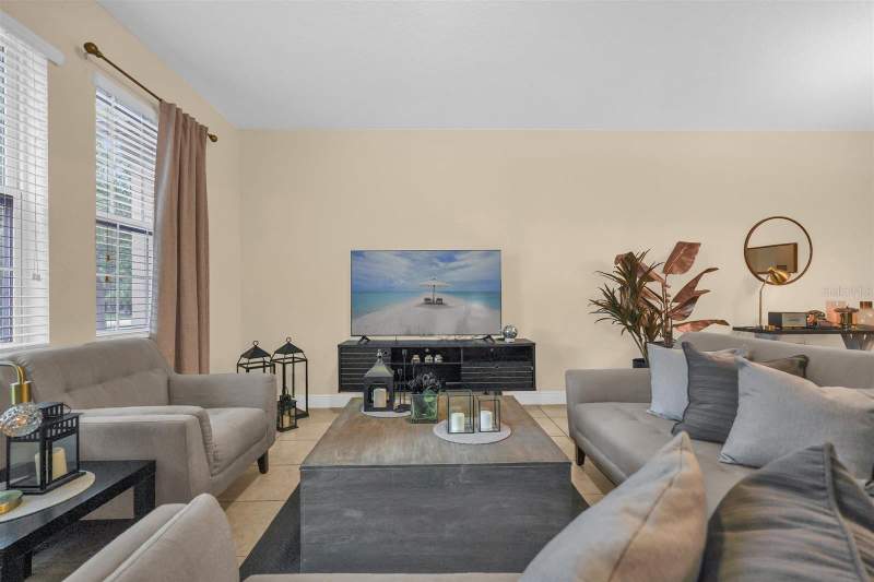 3 bedroom Townhouse at 12353 Via Derna Place, Carrington, Windermere — photo 2