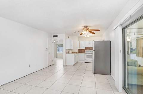 6006 Lilli Way, Bradenton FL - photo 11 of 32