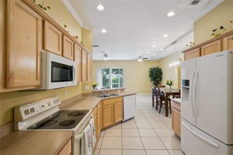 1040 Kersfield Circle, Lake Mary FL - photo 15 of 42
