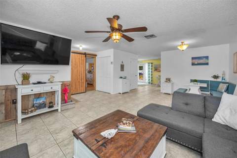 505 Whispering Oak Drive, Tarpon Springs FL - photo 11 of 98