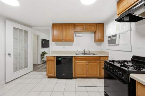 1032 NW 40th Avenue, Gainesville FL - photo 12 of 25