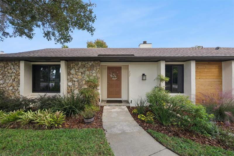 4 bedroom Single Family Residence at 737 Riverbend Boulevard, Sweetwater Oaks Sec 18, Longwood — photo 5