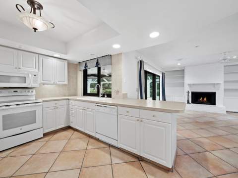 6945 Country Lakes Circle, Sarasota FL - photo 12 of 37