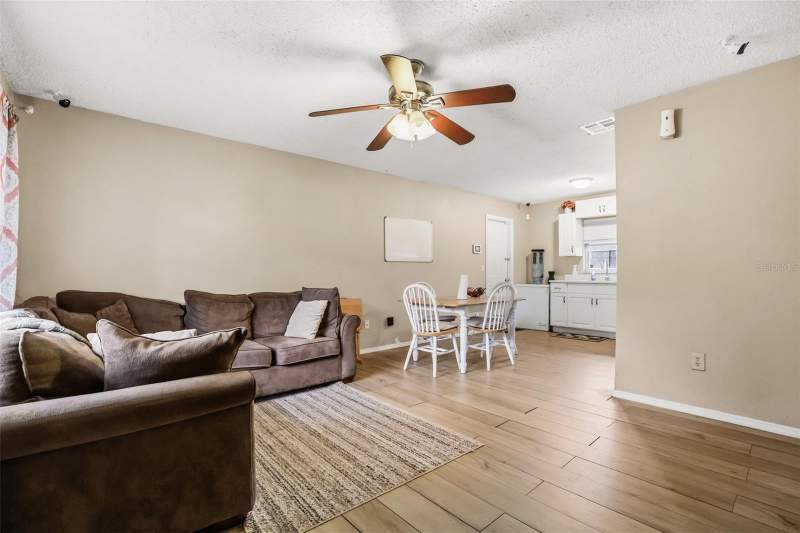 4 bedroom Single Family Residence at 7008 Holly Street, Zellwood Partners Sub, Mount Dora — photo 5