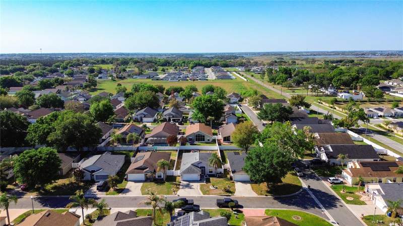 3 bedroom Single Family Residence at 233 Verbena Street, Heather Hill Ph 02, Davenport — photo 4
