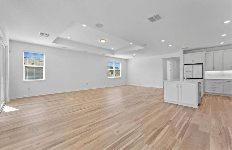 4 bedroom Single Family Residence at 13630 Brookside Haven Street, Spencer Glen North, Riverview — photo 5