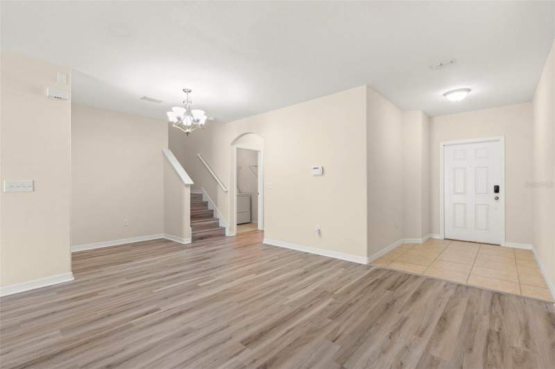 4 bedroom Single Family Residence at 2719 Garden Falls Drive, Brandon Pointe, Brandon — photo 5