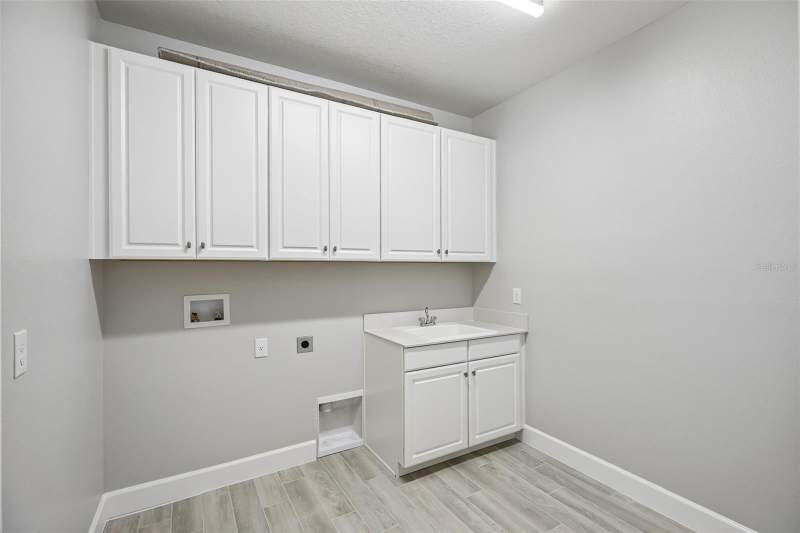 4 bedroom Single Family Residence at 3233 WOLF LAKE AVENUE, WOLF LAKE RANCH, APOPKA — photo 2