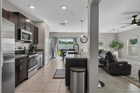 4714 Ron Eddie Place, Tampa FL - photo 19 of 58