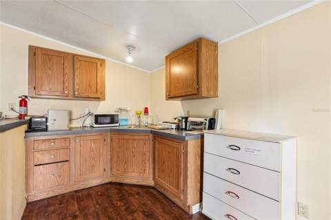 9085 Mercury Drive, St Cloud FL - photo 18 of 41