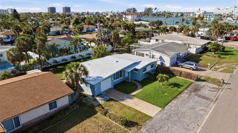 3 bedroom Single Family Residence at 440 89th Avenue, St Petersburg Beach North Unit 8, St Pete Beach — photo 5