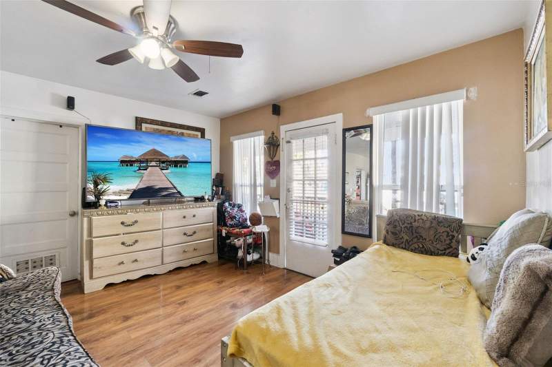 4 bedroom Single Family Residence at 310 E Magnolia Street, Robert Bass Add, Kissimmee — photo 2
