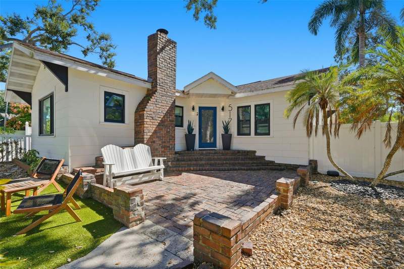 517 AVERY AVENUE home for sale in Crystal Beach