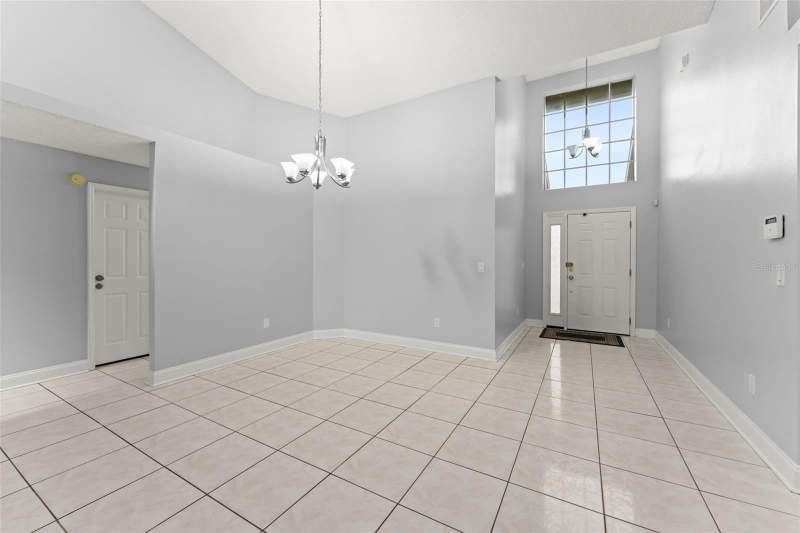 5 bedroom Single Family Residence at 632 Herons Nest Court, Heron Cove, Orlando — photo 3