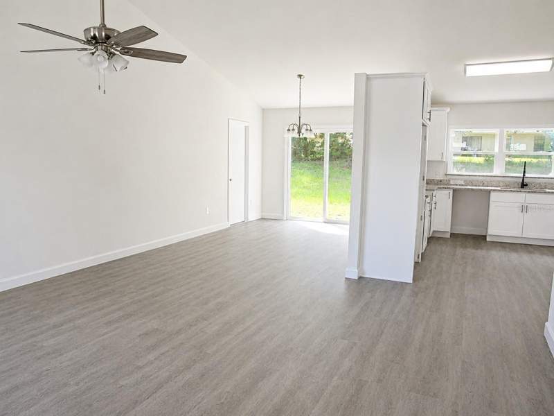 3 bedroom Single Family Residence at 340 Emerald Road, Silver Spgs Shores Un #28, Ocala — photo 4
