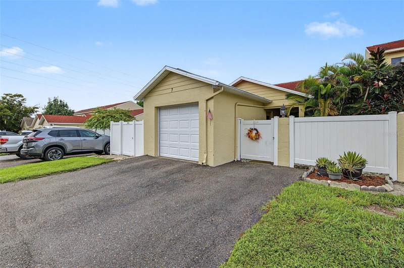 2 bedroom Villa at 2771 Summerdale Drive #7, Summer Place Sub, Clearwater — photo 4