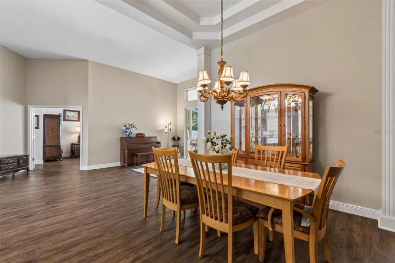 4 bedroom Single Family Residence at 10111 Kingshyre Way, Kingshyre, Tampa — photo 5