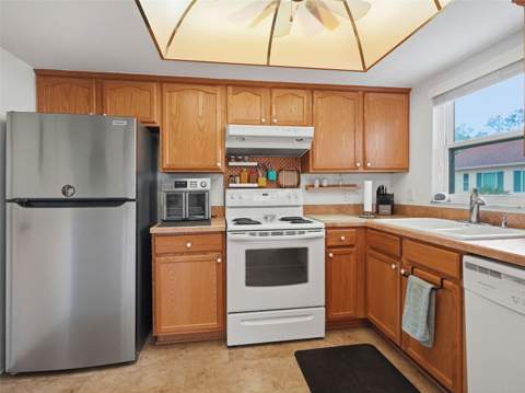 2277 Pebble Beach Drive, Spring Hill FL - photo 13 of 50