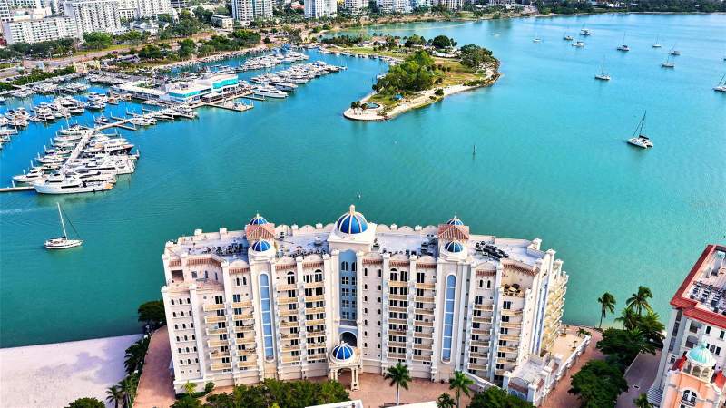 4 bedroom Condominium at 464 Golden Gate Point #304, La Bellasara, Sarasota — photo 2