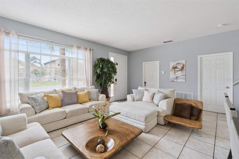 5 bedroom Single Family Residence at 1860 WHITE HERON BAY CIRCLE, HERON BAY AT MEADOW WOODS 44/54, ORLANDO — photo 5