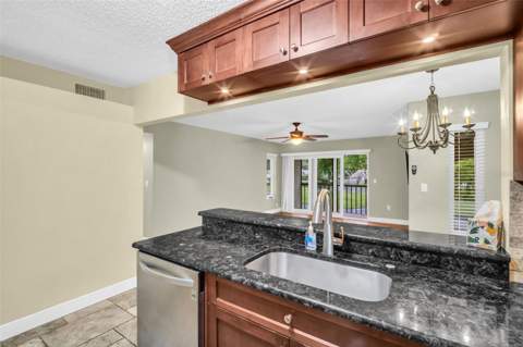 1400 Pine Glen Lane #D2, Tarpon Springs FL - photo 22 of 38