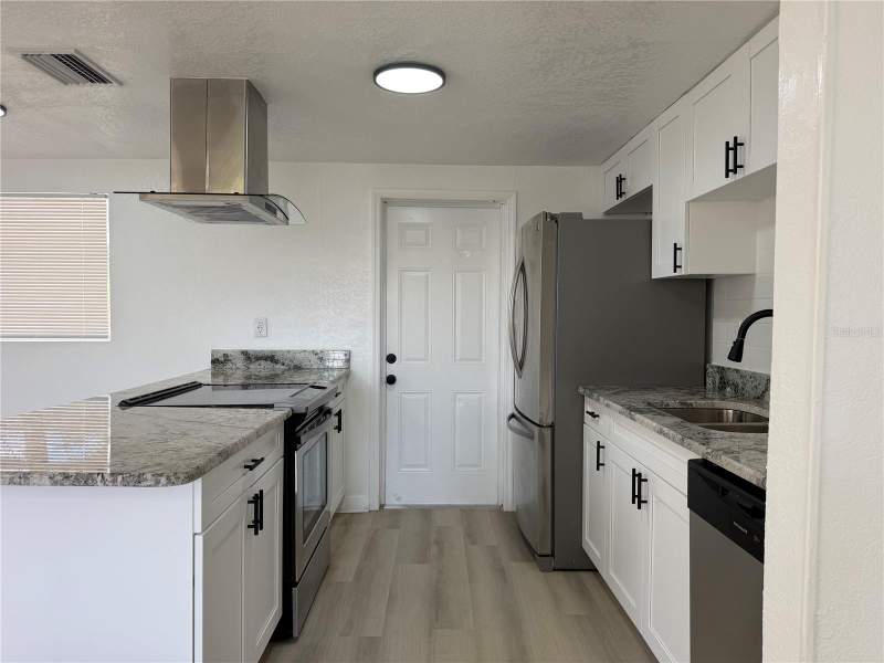 3 bedroom Single Family Residence at 3821 Avenue J, Deerwood, Winter Haven — photo 4