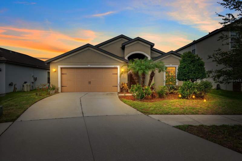 4 bedroom Single Family Residence at 11837 Thicket Wood Drive, Ballentrae Sub Ph 1, Riverview — photo 2