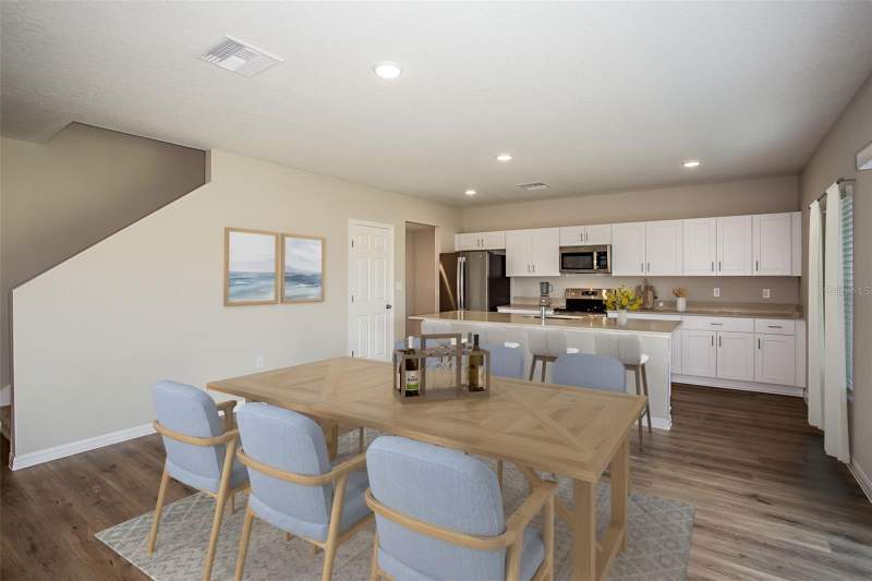5 bedroom Single Family Residence at 36690 Thornhedge Drive, Two Rivers, Zephyrhills — photo 2