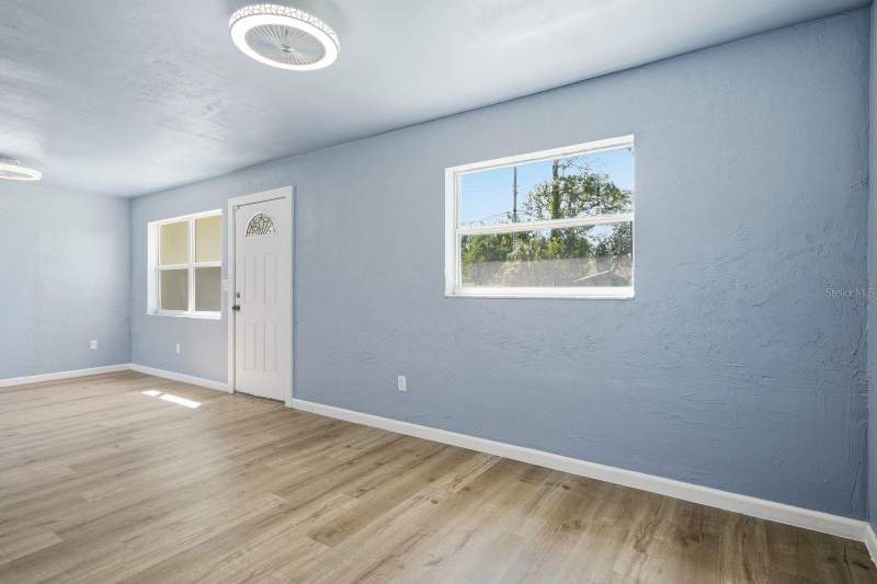 3 bedroom Single Family Residence at 8143 Overlook Place, Rio Vista, St Petersburg — photo 3