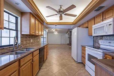 4 bedroom Single Family Residence at 7528 River Country Drive, River Country Estates, Weeki Wachee — photo 2