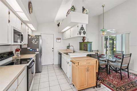 214 Linger Lane, Sun City Center FL - photo 15 of 58