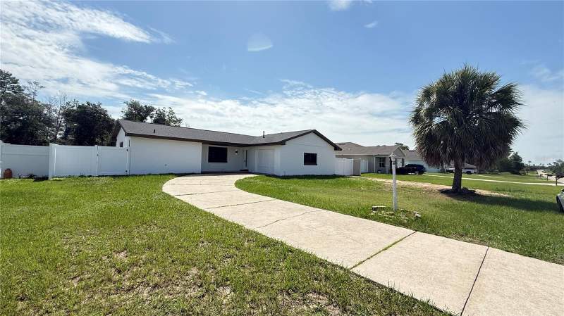 3 bedroom Single Family Residence at 379 Marion Oaks Lane, Marion Oaks, Ocala — photo 3