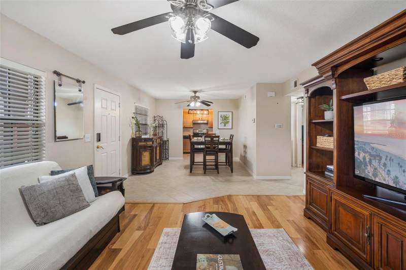 2 bedroom Condominium at 6100 Gulfport Boulevard #402, Golfview I Condo, Gulfport — photo 5