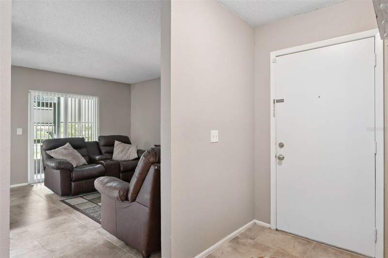 2 bedroom Condominium at 2417 BARLEY CLUB COURT #1, HAWTHORNE VILLAGE, ORLANDO — photo 2