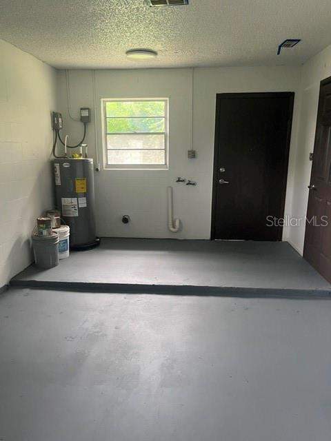 418 E Hillcrest Avenue, Lake Wales FL - photo 8 of 12