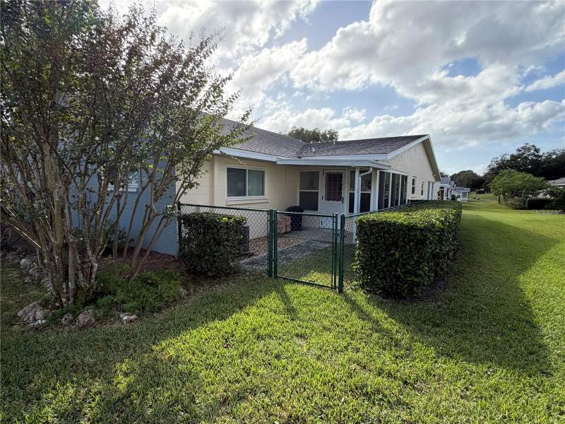 2 bedroom Villa at 8883 SW 94th Lane #G, On Top Of The World, Ocala — photo 4