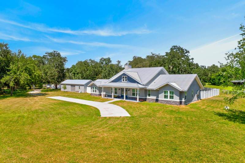 Lakewood Acres
