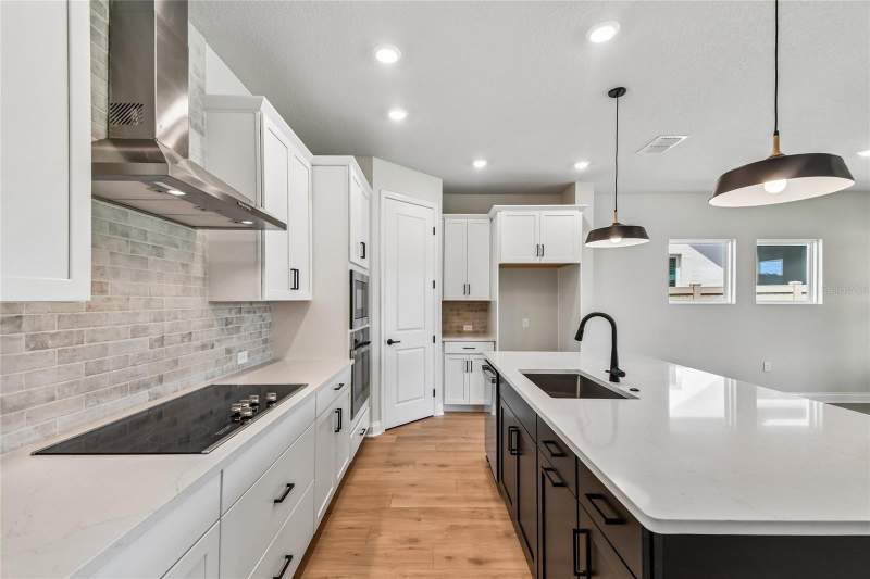4 bedroom Single Family Residence at 5735 Leaflet Trail, Oakfield At Mount Dora, Mount Dora — photo 5