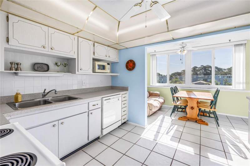 2 bedroom Condominium at 4715 Bay Street #320, Winston Park Northeast, St Petersburg — photo 5